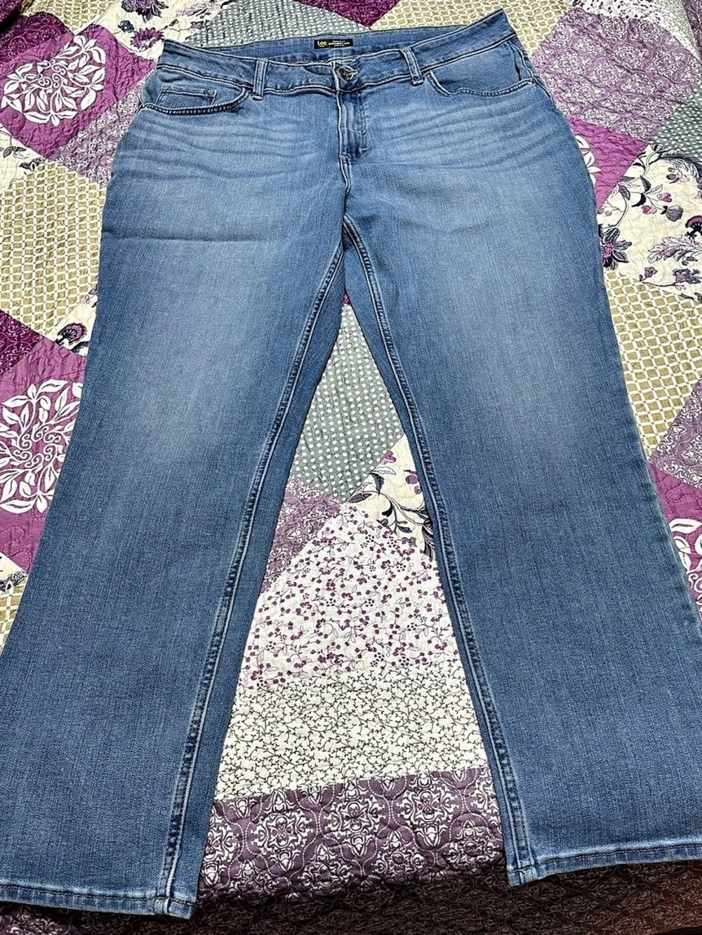 Lee Plus 20W Long Regular Fit Straight Leg High Rise Light Blue Jeans